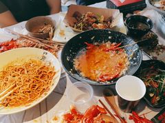 -巴厘龙虾·榜首油焖大虾(音乐学院·沿江酒馆店)