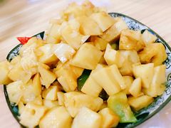 -内蒙焖面大盆骨餐馆(山大路店)