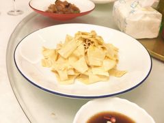 -香山湖家家宴(中山陵店)