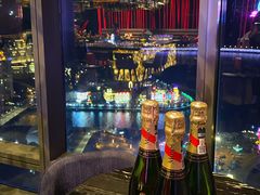 -大连君悦酒店 · VIVA(星海广场店)