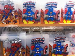 -名创优品(北京新中关购物中心地铁层店)