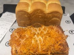 -HOT CRUSH趁热集合·现烤面包(上海环球港店)