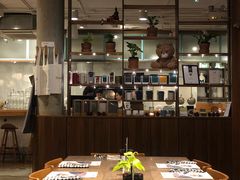 -ROAST coffee & eatery