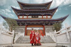 -芭莎视觉婚纱摄影(花溪店)