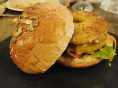 -HIGH FIVE哈福手工汉堡(桂林路店)