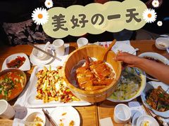 胡桃里烤鸡-胡桃里音乐餐厅(陶溪川店)(川湘赣菜·世界百大酒庄直供红酒·音乐表演)