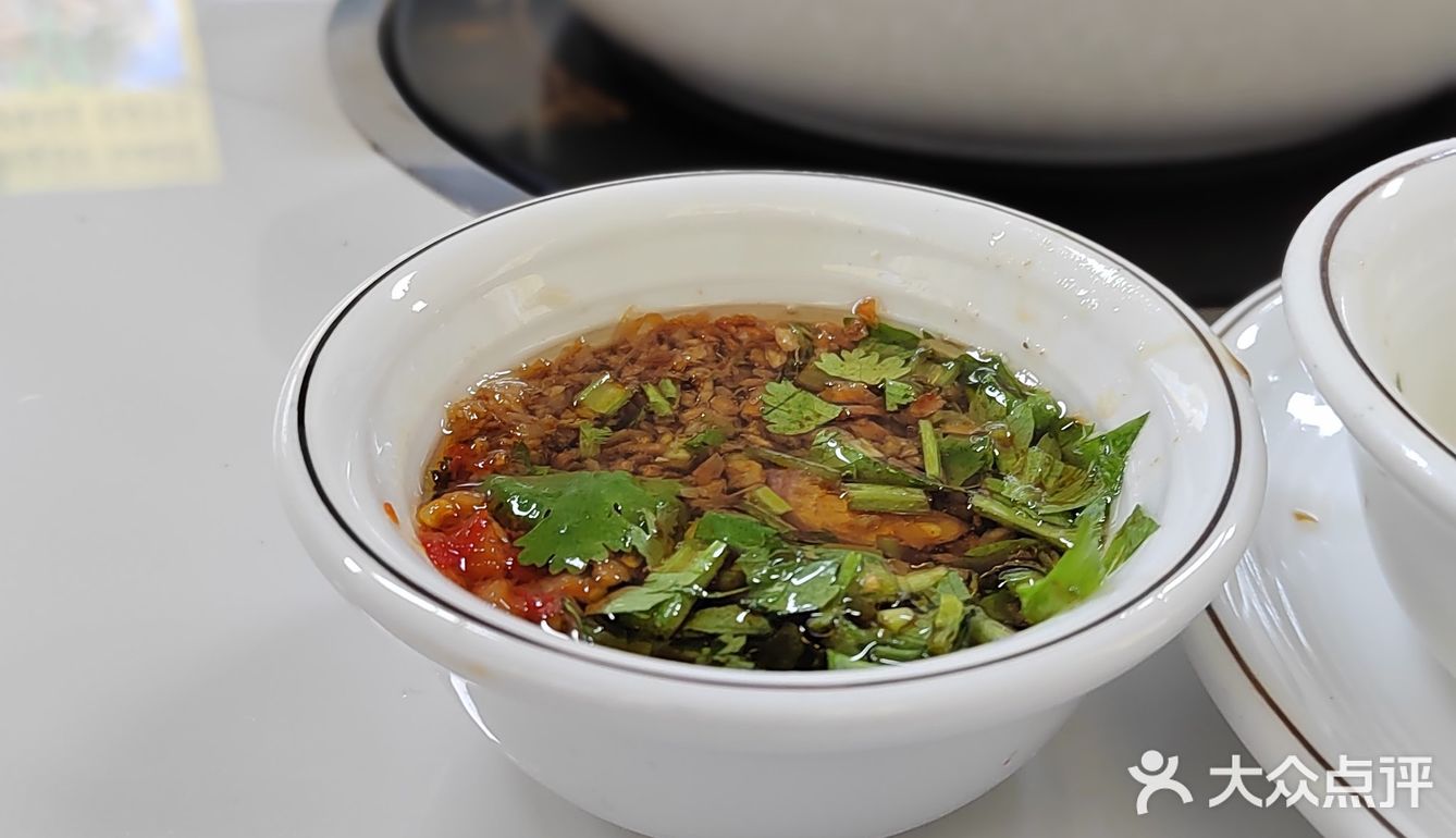 江北新开的一家炭炉牛杂煲