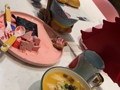 -水桶王国主题餐厅·聚会·生日派对·亲子活动·家庭套餐(亚龙湾希尔顿店)