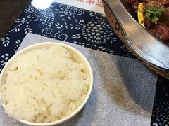 -愉肴麻辣香锅(中山路店)