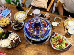 -毛辣果·贵州红酸汤牛肉火锅(西单店)