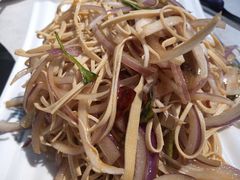 圆葱干豆腐丝-二十一分小锅炖(中心店)