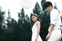 -现代经典婚纱摄影