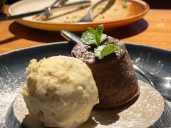 巧克力熔岩蛋糕配冰淇淋-Osteria Garden 生蚝花园餐厅(原进贤路店)