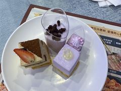 -迈豪国际酒店-百老汇旋转西餐厅