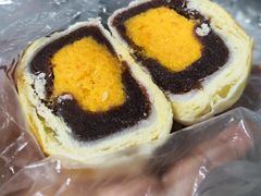 豆沙蛋黄酥-闻酥园(大慈寺店)