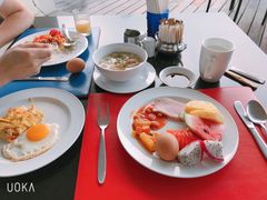 -The Dishes Seafood & Restaurant