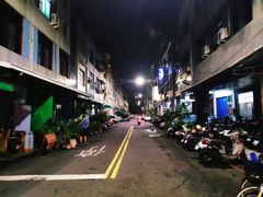 -六合夜市