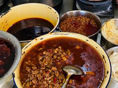 -珀玉莲花白米线店