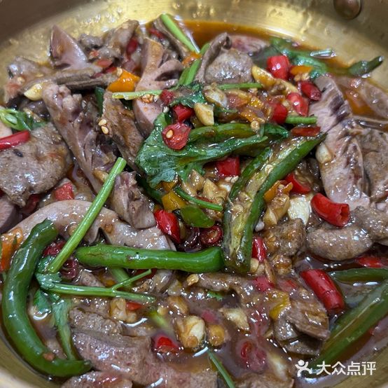 新凌记泉水土鸡特色排骨美食馆