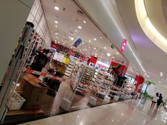 -名创优品(机场路百信广场店)