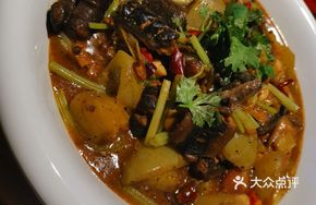 Green Tomato Braised Eel