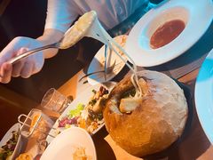 蘑菇烩芝士鸡肉面包碗-新贝乐意大利餐厅(苏州中心店)