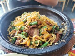 -金扁豆酱肉焖面