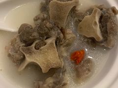 牛尾汤-桃园中华料理炸酱面(燕儿岛路店)