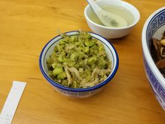 雪菜毛豆浇头-沪西老弄堂面馆(定西路店)