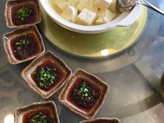 -石磨豆花家常菜·牦牛排土火锅