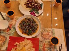 -月亮眼花园餐厅书吧酒吧