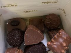 -Laderach 莱德拉(上海环贸iapm店)