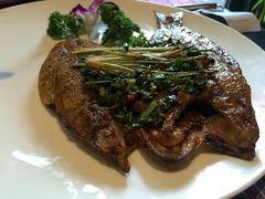 -香巴拉云南餐厅(华莱坞店)