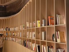 -涨巢·潮玩水疗局