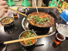 -鸿顺老铁锅美蛙鱼府(解放碑店)
