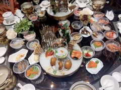 -半岛翡丽海鲜自助餐厅(观风亭店)