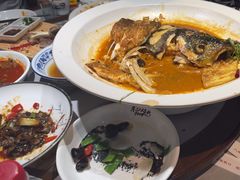-东口码头·烧鸽子·鱼头泡饼·地方菜(金鹰悦城店)