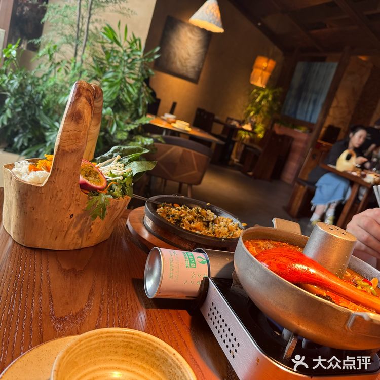 这家韩国料理超正宗！部队锅料超足