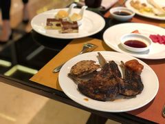 -大中华希尔顿酒店-念自助餐·嗨啤·小龙虾