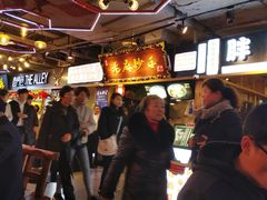 等位区-八一好吃街·高品美食广场