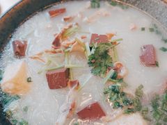 雞鴨血湯-桃园眷村(万象天地店)