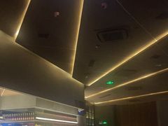 -TZ House音乐现场(来福士中心店)