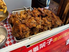 -虹桥艺术中心