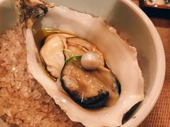 烟熏吉拉多生蚝配珍珠-鱼桥巷·美学川菜