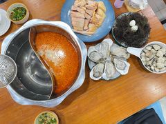 -老何家后安粉·糟粕醋海鲜火锅(三亚湾椰梦长廊店)