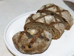 黑麦果干面包-WHEAT&BAKER-麥(凯德来福士店)