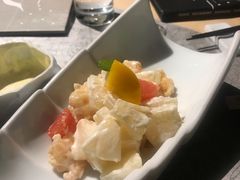 凤梨虾球-穹六人间 people 6(岳阳路店)