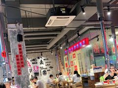 大堂-么肆烤肉·中式自助·烤肉大排档(街道口季佳PAI店)