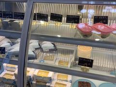 面包甜点陈列柜-李大牛和刘大力手作甜品(凯德店)