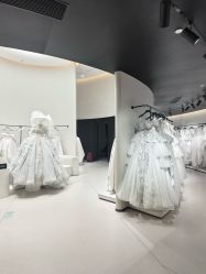 -城市花园婚纱摄影